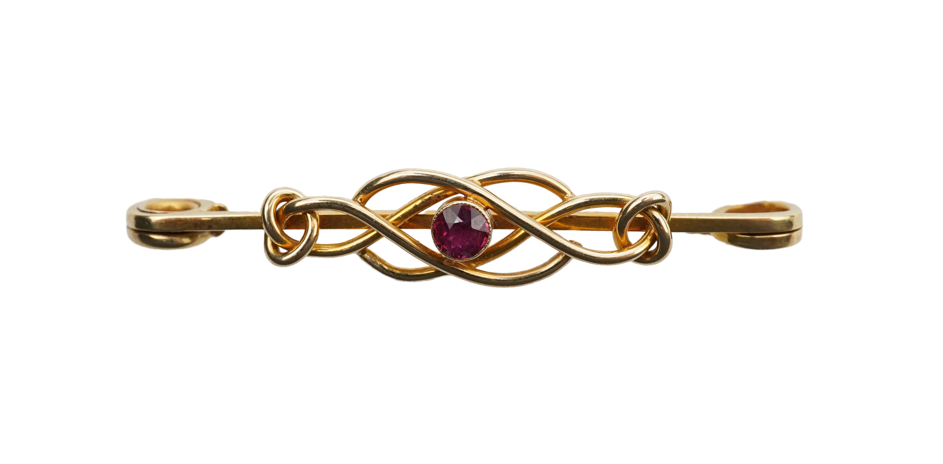 A late Victorian garnet brooch, circa 1900